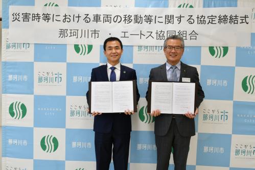 加藤事務局長　武末市長　写真