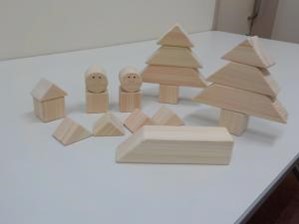 木のおもちゃ