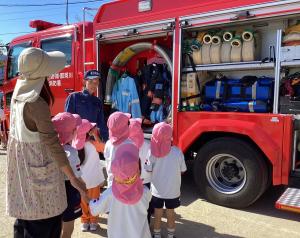 消防士さんに話を聞く画像