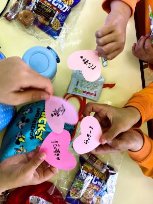 お菓子のくじの画像