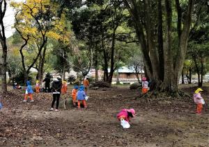 中ノ島公園で遊ぶ画像